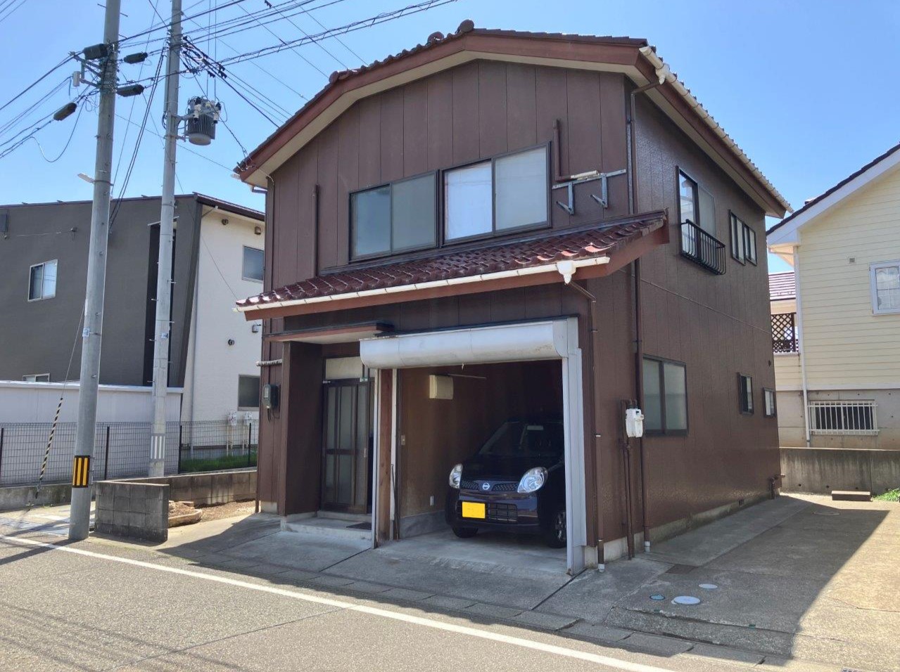 柏崎市　松美１丁目　中古戸建　３７５万円