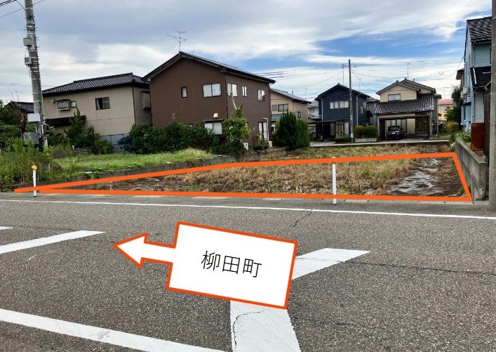 柏崎市藤元町土地　７５０万円　約8０坪　A区画（北側）